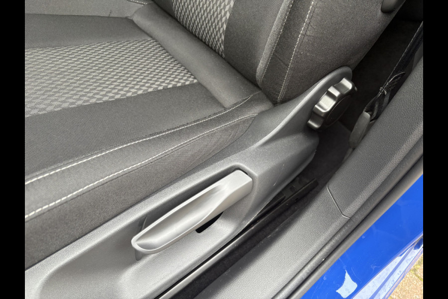 Škoda Fabia 1.0 TSi 95pk Business Edition 5-drs. PANODAK/ADAPT.CRUISE/CARPLAY/PDC/WINTERPACK