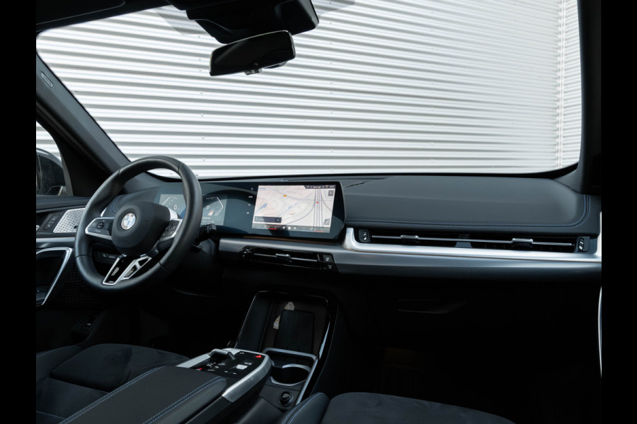 BMW X1 sDrive18i M-Sport Pro - Pano - Driving Ass Plus - Trekhaak - Harman Kardon