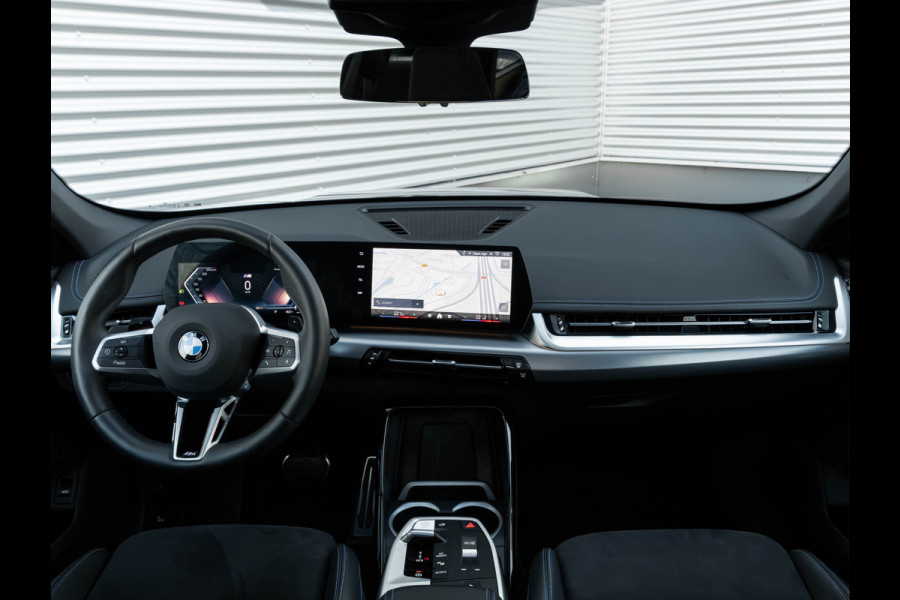 BMW X1 sDrive18i M-Sport Pro - Pano - Driving Ass Plus - Trekhaak - Harman Kardon