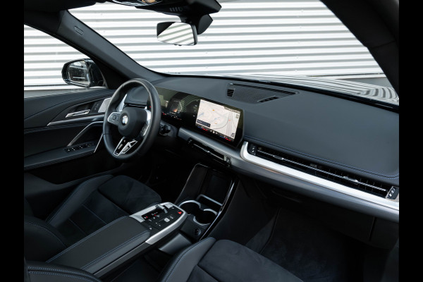 BMW X1 sDrive18i M-Sport Pro - Pano - Driving Ass Plus - Trekhaak - Harman Kardon
