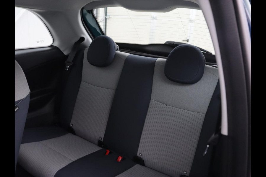 Fiat 500E Icon 42 kWh | 3 Fase | Carplay | Navigatie | Climate control | Parkeerhulp | Cruise control | DAB | Digital Cockpit | Keyless Start | Bluetooth