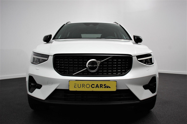Volvo XC40 1.5 T5 Plug-in hybrid Ultimate Dark | Electrisch Glazen Panorama dak | Navigatie | Dab | Led | Adaptive Cruise Control | Camera | Parkeer sensoren