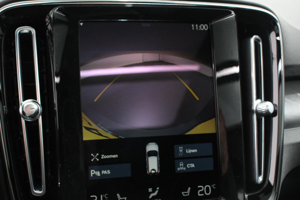 Volvo XC40 1.5 T5 Plug-in hybrid Ultimate Dark | Electrisch Glazen Panorama dak | Navigatie | Dab | Led | Adaptive Cruise Control | Camera | Parkeer sensoren