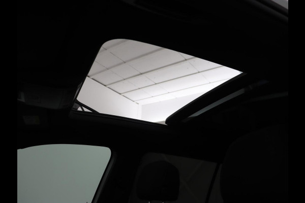 Volkswagen Tiguan 1.5 TSI R Line | Panoramadak | Stoelverwarming | Dynaudio | Keyless | Trekhaak | Camera | Adaptief LED | Carplay | Navigatie | Massage | Parkeerhulp | Adaptive cruise