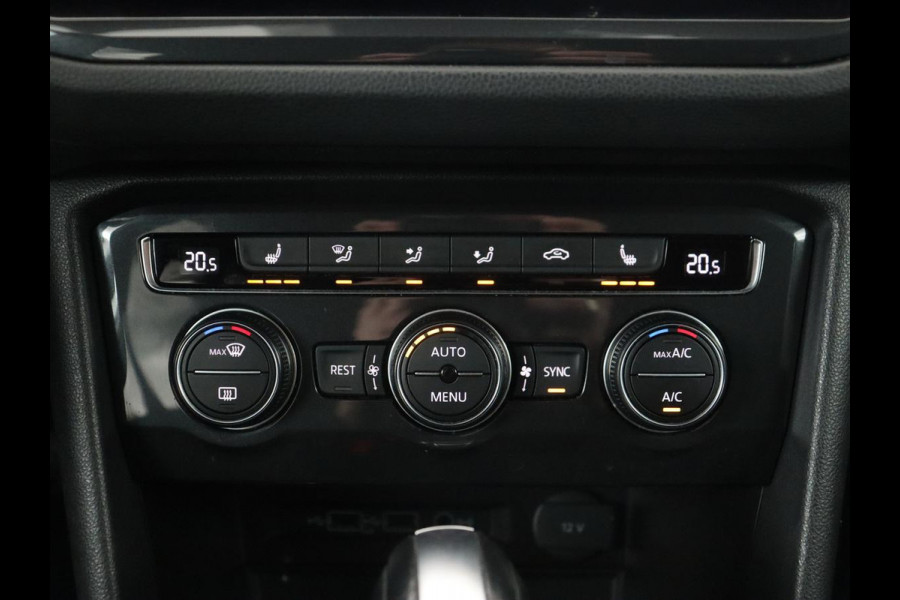 Volkswagen Tiguan 1.5 TSI R Line | Panoramadak | Stoelverwarming | Dynaudio | Keyless | Trekhaak | Camera | Adaptief LED | Carplay | Navigatie | Massage | Parkeerhulp | Adaptive cruise