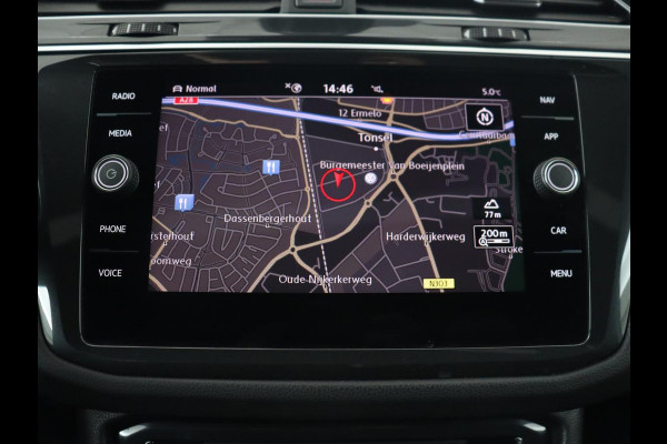 Volkswagen Tiguan 1.5 TSI R Line | Panoramadak | Stoelverwarming | Dynaudio | Keyless | Trekhaak | Camera | Adaptief LED | Carplay | Navigatie | Massage | Parkeerhulp | Adaptive cruise