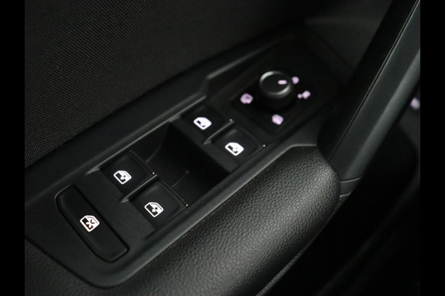 Volkswagen Tiguan 1.5 TSI R Line | Panoramadak | Stoelverwarming | Dynaudio | Keyless | Trekhaak | Camera | Adaptief LED | Carplay | Navigatie | Massage | Parkeerhulp | Adaptive cruise
