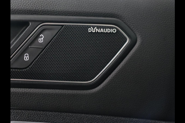 Volkswagen Tiguan 1.5 TSI R Line | Panoramadak | Stoelverwarming | Dynaudio | Keyless | Trekhaak | Camera | Adaptief LED | Carplay | Navigatie | Massage | Parkeerhulp | Adaptive cruise