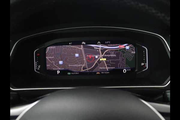 Volkswagen Tiguan 1.5 TSI R Line | Panoramadak | Stoelverwarming | Dynaudio | Keyless | Trekhaak | Camera | Adaptief LED | Carplay | Navigatie | Massage | Parkeerhulp | Adaptive cruise