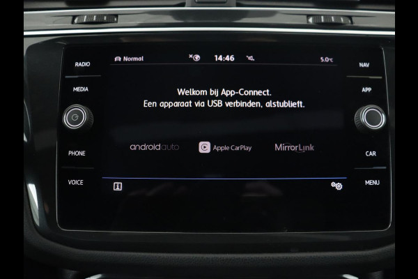 Volkswagen Tiguan 1.5 TSI R Line | Panoramadak | Stoelverwarming | Dynaudio | Keyless | Trekhaak | Camera | Adaptief LED | Carplay | Navigatie | Massage | Parkeerhulp | Adaptive cruise