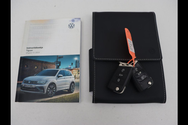 Volkswagen Tiguan 1.5 TSI R Line | Panoramadak | Stoelverwarming | Dynaudio | Keyless | Trekhaak | Camera | Adaptief LED | Carplay | Navigatie | Massage | Parkeerhulp | Adaptive cruise