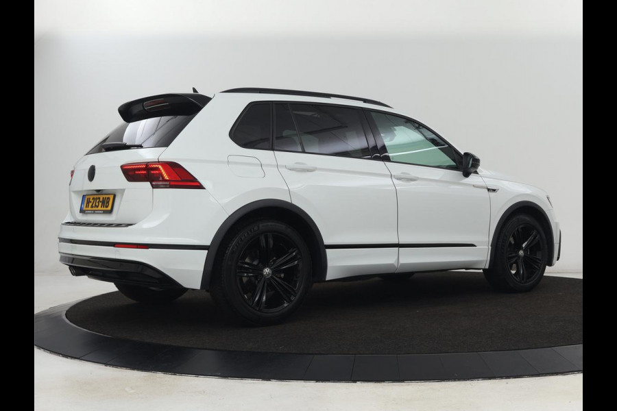 Volkswagen Tiguan 1.5 TSI R Line | Panoramadak | Stoelverwarming | Dynaudio | Keyless | Trekhaak | Camera | Adaptief LED | Carplay | Navigatie | Massage | Parkeerhulp | Adaptive cruise