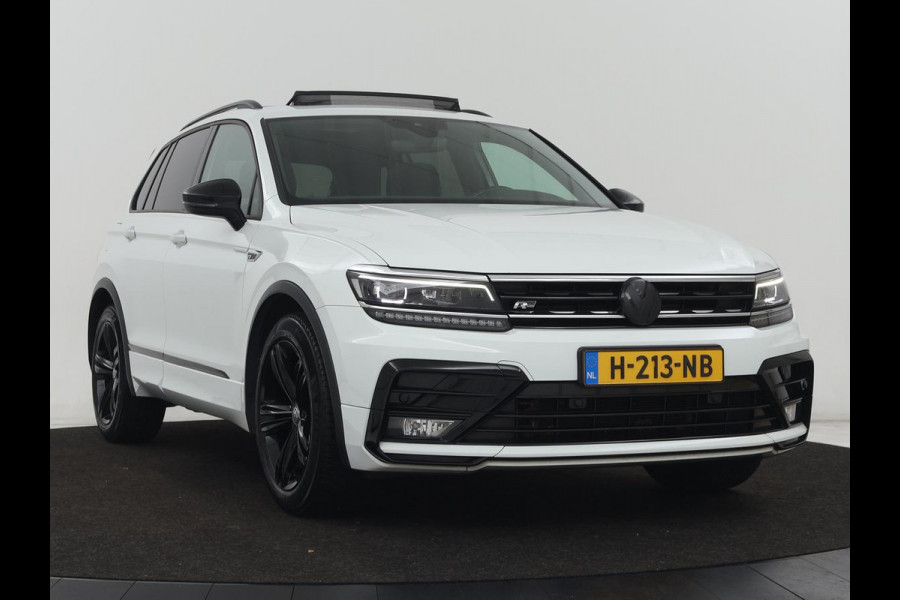 Volkswagen Tiguan 1.5 TSI R Line | Panoramadak | Stoelverwarming | Dynaudio | Keyless | Trekhaak | Camera | Adaptief LED | Carplay | Navigatie | Massage | Parkeerhulp | Adaptive cruise