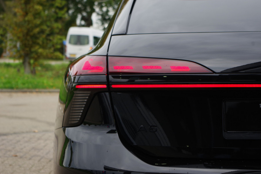 Audi A6 Avant 2.0 e-Hybrid 367 PK Plug-In Quattro Competition S-Line Edition, Luchtvering, Trekhaak, Panoramadak