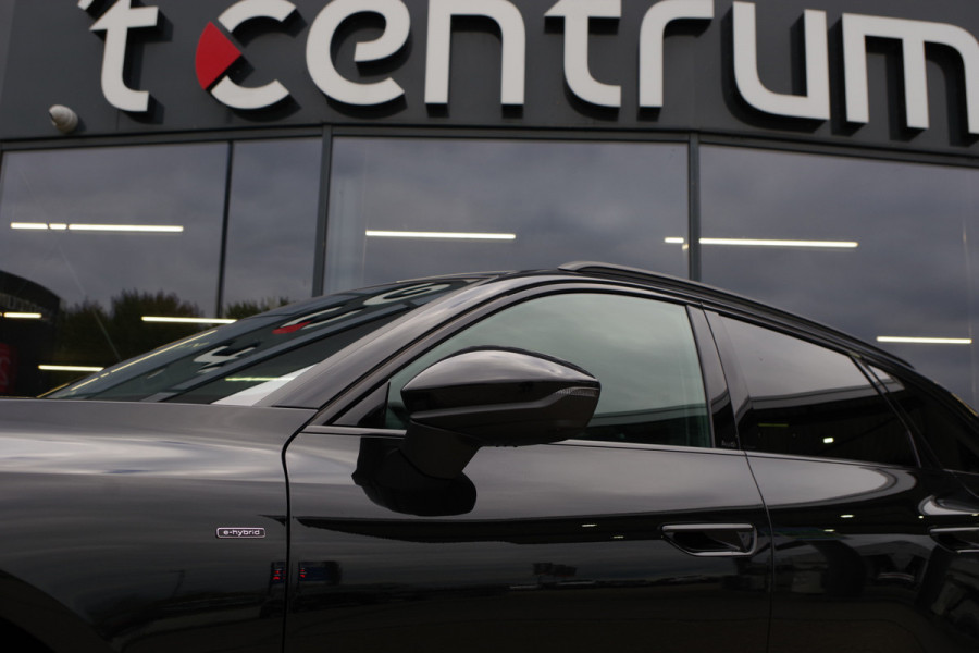 Audi A6 Avant 2.0 e-Hybrid 367 PK Plug-In Quattro Competition S-Line Edition, Luchtvering, Trekhaak, Panoramadak