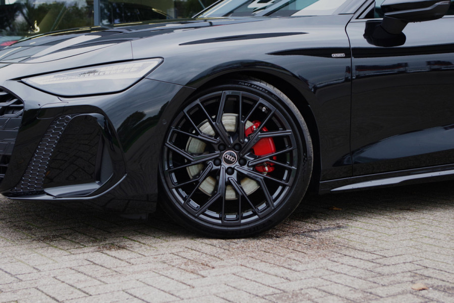 Audi A6 Avant 2.0 e-Hybrid 367 PK Plug-In Quattro Competition S-Line Edition, Luchtvering, Trekhaak, Panoramadak