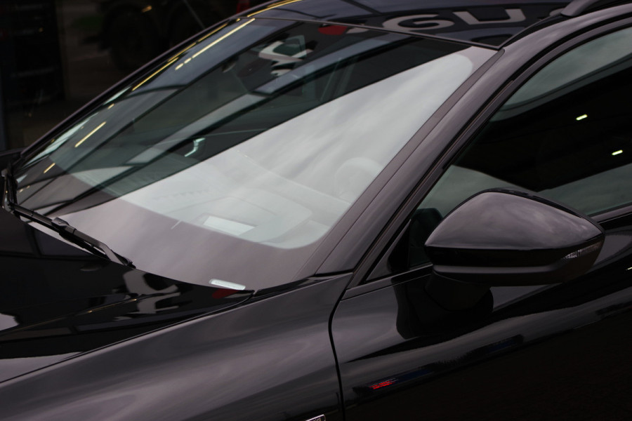 Audi A6 Avant 2.0 e-Hybrid 367 PK Plug-In Quattro Competition S-Line Edition, Luchtvering, Trekhaak, Panoramadak