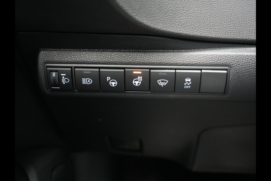 Toyota Corolla Touring Sports 2.0 Dynamic Plug In Hybrid 184pk Dealer O.H PHEV | Adaptive Cruise | Camera | Sportstoelen & Stuur Verwarmd | Apple Carplay | Navigatie | Keyless | Blis | DAB |