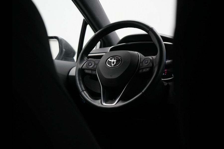 Toyota Corolla Touring Sports 2.0 Dynamic Plug In Hybrid 184pk Dealer O.H PHEV | Adaptive Cruise | Camera | Sportstoelen & Stuur Verwarmd | Apple Carplay | Navigatie | Keyless | Blis | DAB |