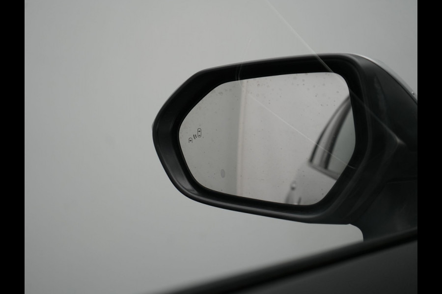 Toyota Corolla Touring Sports 2.0 Dynamic Plug In Hybrid 184pk Dealer O.H PHEV | Adaptive Cruise | Camera | Sportstoelen & Stuur Verwarmd | Apple Carplay | Navigatie | Keyless | Blis | DAB |