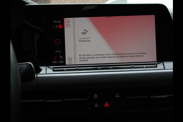 Volkswagen Golf 1.0 eTSI 110pk DSG Active | Panorama dak | Navigatie | Climate Control | Adaptive Cruise Control | Virtual Cockpit | Stoelverwarming | Extra Getint Glas