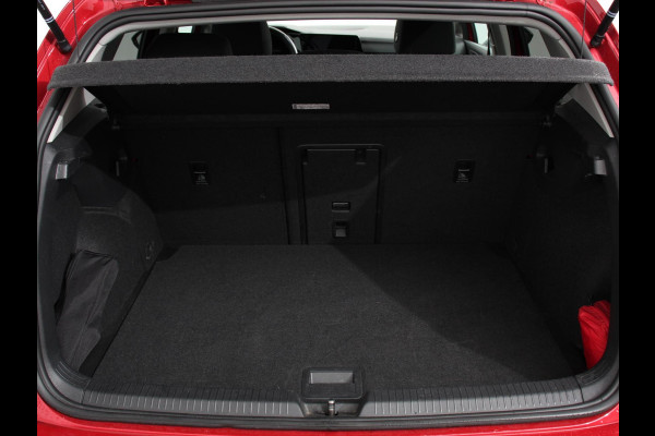 Volkswagen Golf 1.0 eTSI 110pk DSG Active | Panorama dak | Navigatie | Climate Control | Adaptive Cruise Control | Virtual Cockpit | Stoelverwarming | Extra Getint Glas