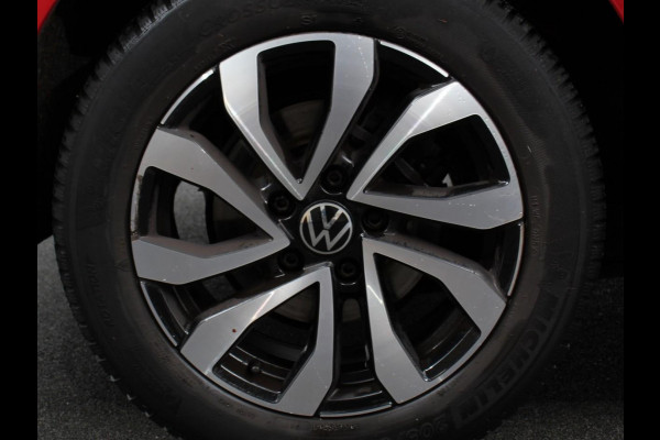 Volkswagen Golf 1.0 eTSI 110pk DSG Active | Panorama dak | Navigatie | Climate Control | Adaptive Cruise Control | Virtual Cockpit | Stoelverwarming | Extra Getint Glas