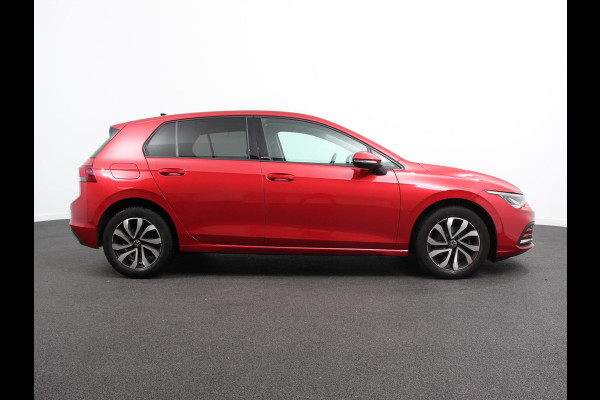 Volkswagen Golf 1.0 eTSI 110pk DSG Active | Panorama dak | Navigatie | Climate Control | Adaptive Cruise Control | Virtual Cockpit | Stoelverwarming | Extra Getint Glas