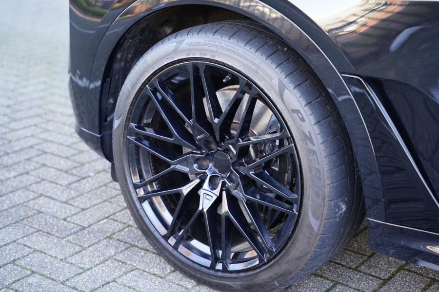 BMW X7 M60i xDrive | Trekhaak | 7 Persoons | M-Sport Pro | Sky Lounge