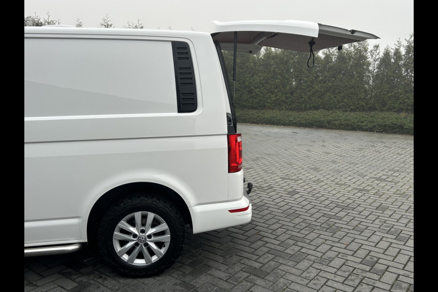 Volkswagen Transporter 2.0 TDI 150 PK / 4MOTION / 1e EIG. / L1H1 / TREKHAAK / ACHTERKLEP / AIRCO / CRUISE / 3-ZITS
