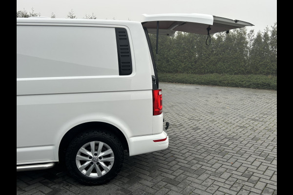 Volkswagen Transporter 2.0 TDI 150 PK / 4MOTION / 1e EIG. / L1H1 / TREKHAAK / ACHTERKLEP / AIRCO / CRUISE / 3-ZITS