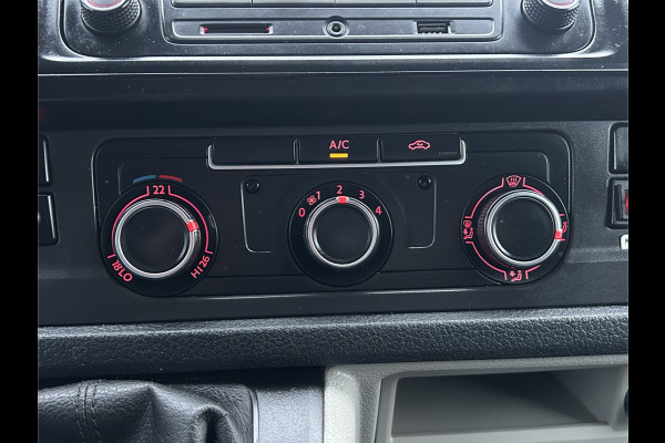 Volkswagen Transporter 2.0 TDI 150 PK / 4MOTION / 1e EIG. / L1H1 / TREKHAAK / ACHTERKLEP / AIRCO / CRUISE / 3-ZITS