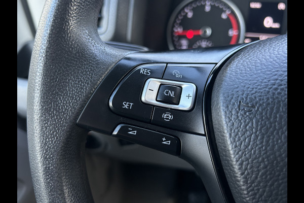 Volkswagen Crafter 2.0 TDI 102 PK / PICK UP / 1e EIG. / TREKHAAK / AIRCO / CRUISE / 2.500 KG AHG / 3-ZITS / APPLE CARPLAY