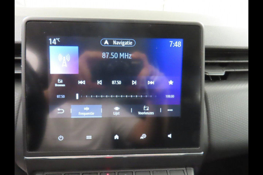 Renault Clio 1.0 TCe Intens Airco ECC Navi Carplay Cruise Control Full LED Virtual Cockpit 16" LM Velgen Half leder APK 06-2026