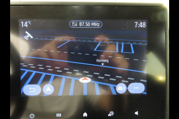 Renault Clio 1.0 TCe Intens Airco ECC Navi Carplay Cruise Control Full LED Virtual Cockpit 16" LM Velgen Half leder APK 06-2026