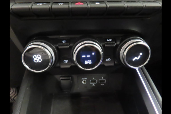 Renault Clio 1.0 TCe Intens Airco ECC Navi Carplay Cruise Control Full LED Virtual Cockpit 16" LM Velgen Half leder APK 06-2026