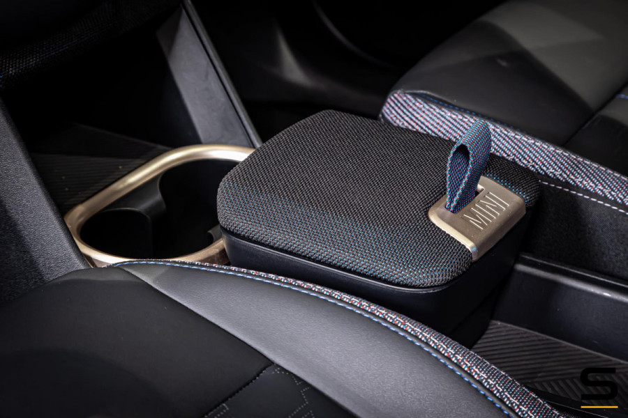 MINI Countryman 1.5 C Favoured M Plus|Pano|HUD|Cam|Leder