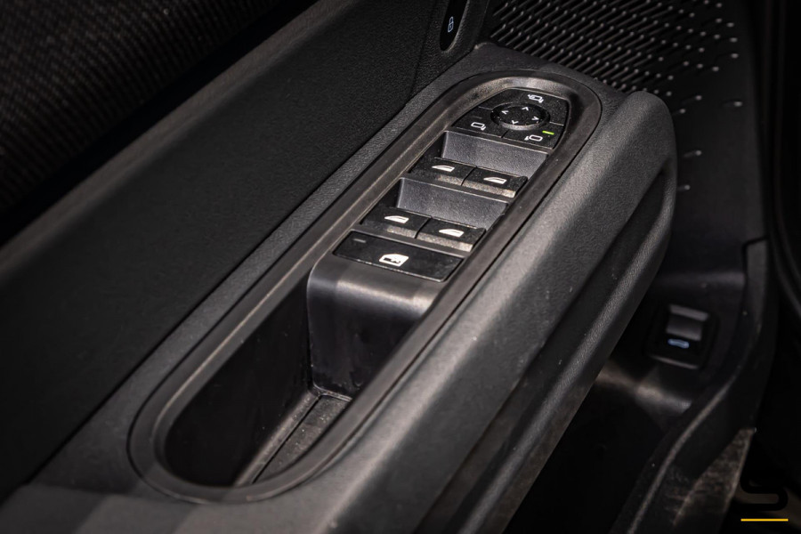 MINI Countryman 1.5 C Favoured M Plus|Pano|HUD|Cam|Leder