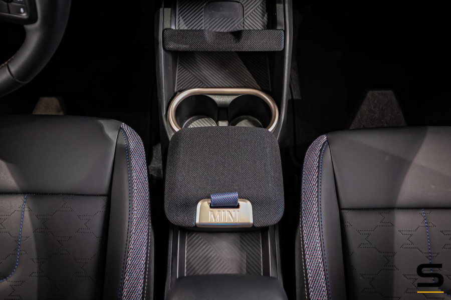 MINI Countryman 1.5 C Favoured M Plus|Pano|HUD|Cam|Leder