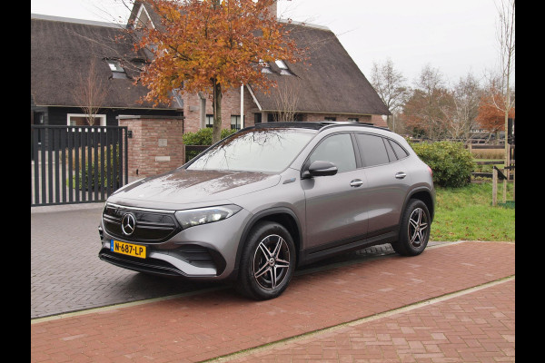 Mercedes-Benz EQA 250 Business Solution AMG 67 kWh | Burmester | Panoramadak | 360 Camera | Head-Up Display | Sfeerverlichting |