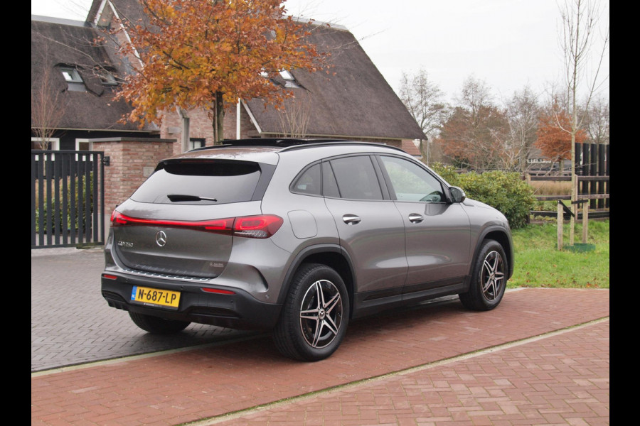 Mercedes-Benz EQA 250 Business Solution AMG 67 kWh | Burmester | Panoramadak | 360 Camera | Head-Up Display | Sfeerverlichting |