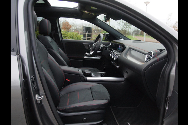 Mercedes-Benz EQA 250 Business Solution AMG 67 kWh | Burmester | Panoramadak | 360 Camera | Head-Up Display | Sfeerverlichting |