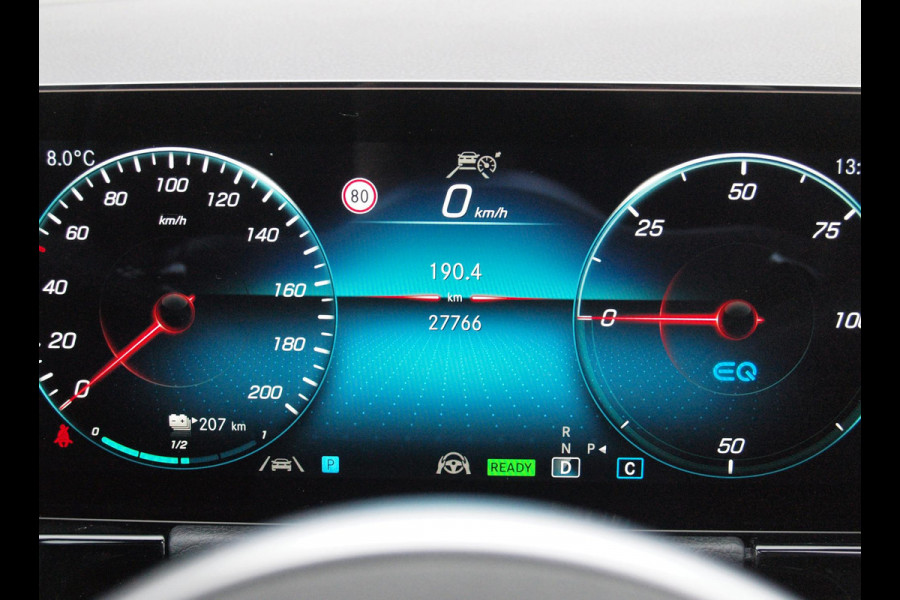 Mercedes-Benz EQA 250 Business Solution AMG 67 kWh | Burmester | Panoramadak | 360 Camera | Head-Up Display | Sfeerverlichting |