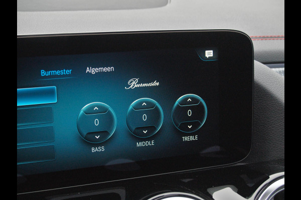 Mercedes-Benz EQA 250 Business Solution AMG 67 kWh | Burmester | Panoramadak | 360 Camera | Head-Up Display | Sfeerverlichting |