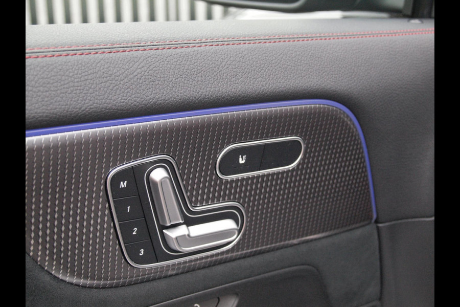 Mercedes-Benz EQA 250 Business Solution AMG 67 kWh | Burmester | Panoramadak | 360 Camera | Head-Up Display | Sfeerverlichting |