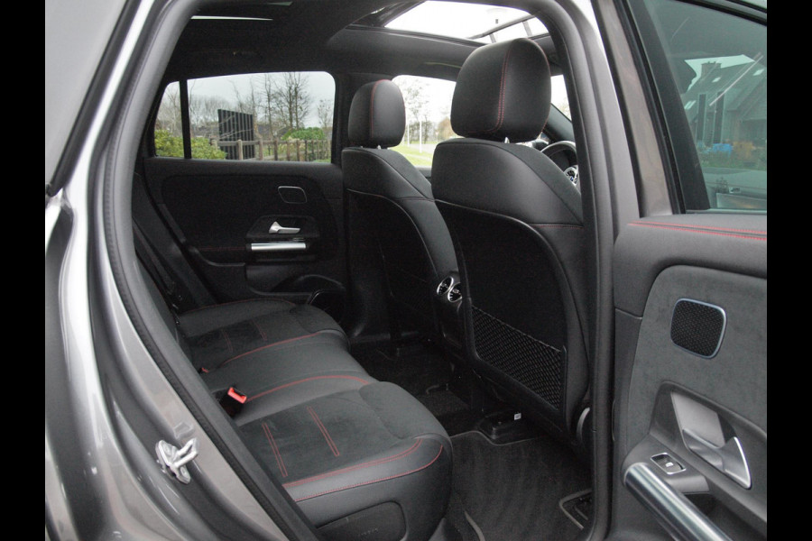 Mercedes-Benz EQA 250 Business Solution AMG 67 kWh | Burmester | Panoramadak | 360 Camera | Head-Up Display | Sfeerverlichting |