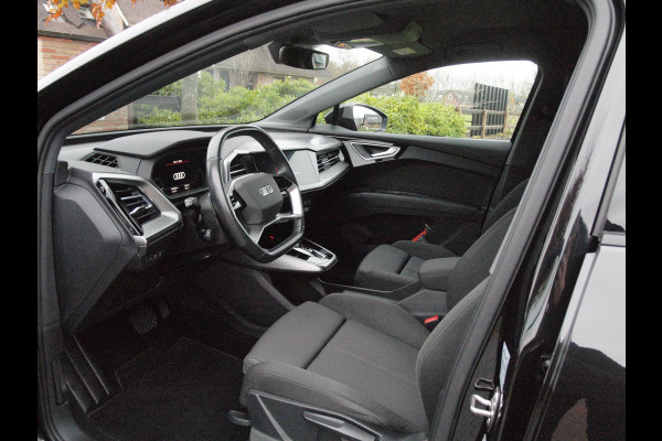 Audi Q4 e-tron 40 Launch edition Advanced 77 kWh | Black Optic | Warmtepomp | Achteruitrijcamera | NL-Auto |