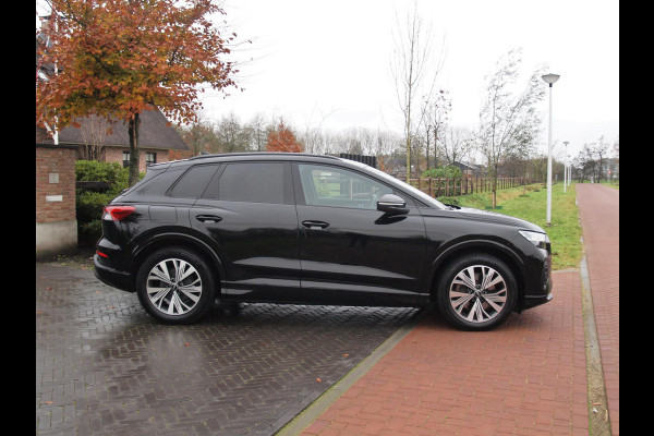 Audi Q4 e-tron 40 Launch edition Advanced 77 kWh | Black Optic | Warmtepomp | Achteruitrijcamera | NL-Auto |