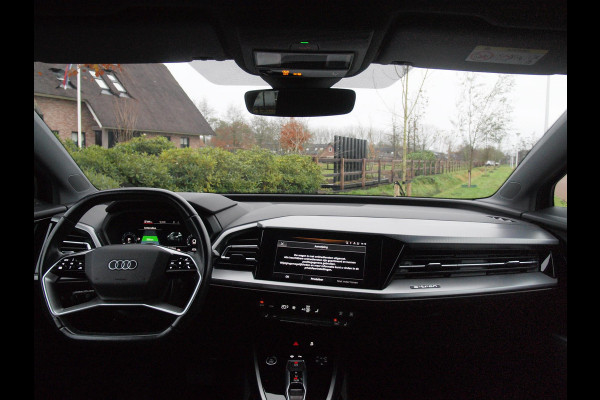 Audi Q4 e-tron 40 Launch edition Advanced 77 kWh | Black Optic | Warmtepomp | Achteruitrijcamera | NL-Auto |