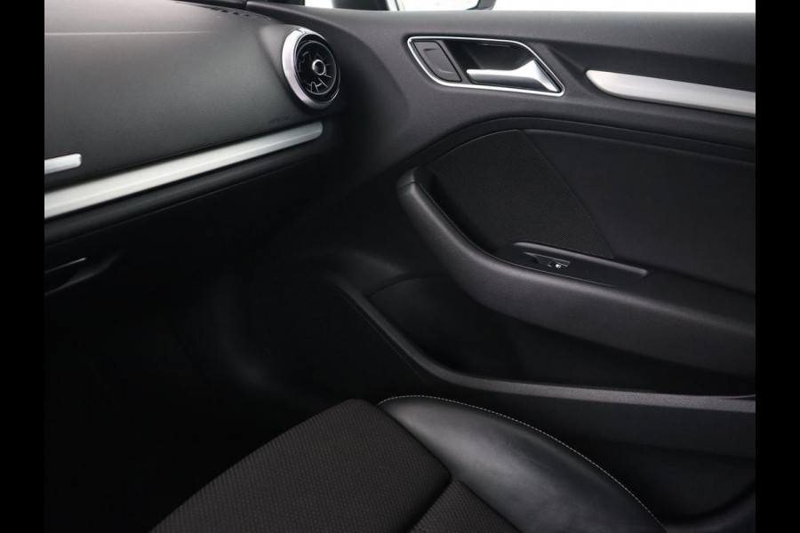 Audi A3 1.0 TFSI Sport S Line Edition | Sportstoelen | Half leder | Full LED | Navigatie | Cruise control | 18'' | Climate control | Bluetooth